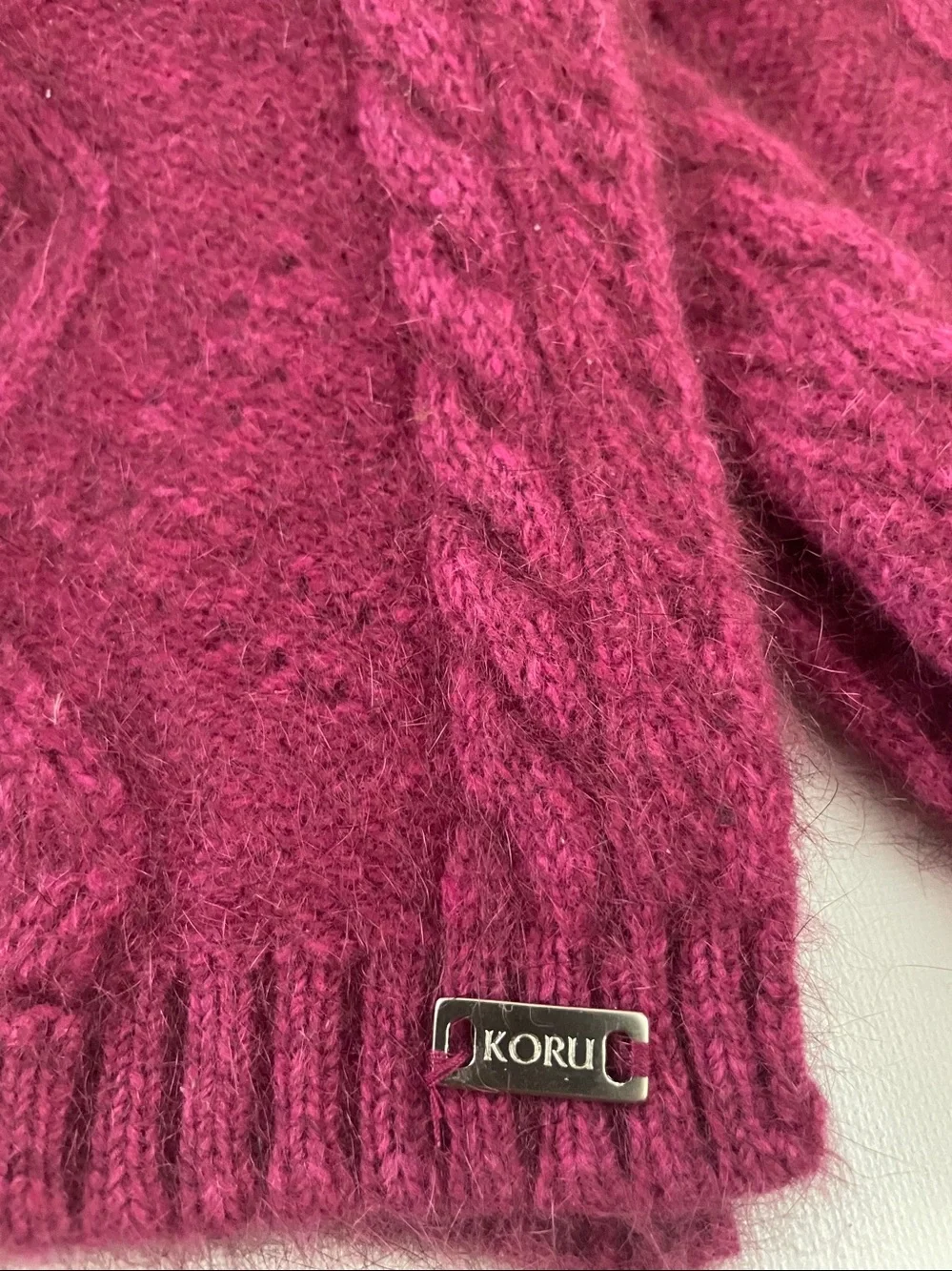Koru Newzealand wool possum knit soft Cable-Detail scarf purple Raspberry 64x7.5